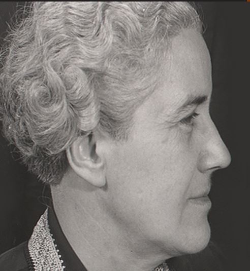 Photo of photos/Katherine McLennan 1892-1975 portrait